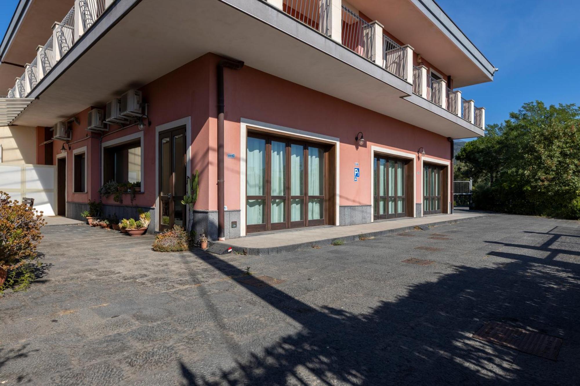 Villa Vulcano, Tra L'Etna E Il Mare Zafferana Etnea Luaran gambar